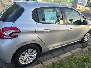 Peugeot 208 2014
