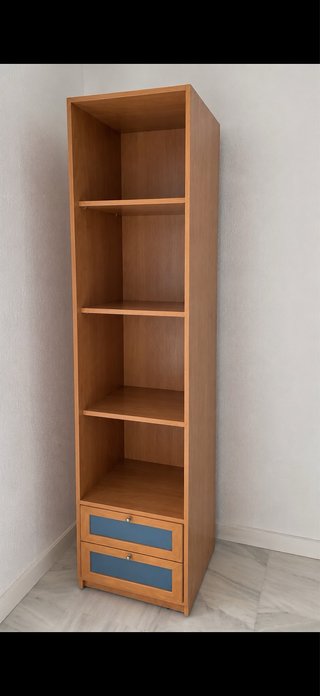 Estantería alta madera con cajones