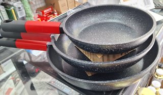 Set di 3 padelle antiaderenti nuove