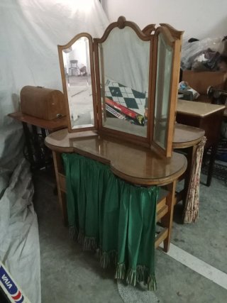 Máquina de coser antigua 682541402. Preguntar