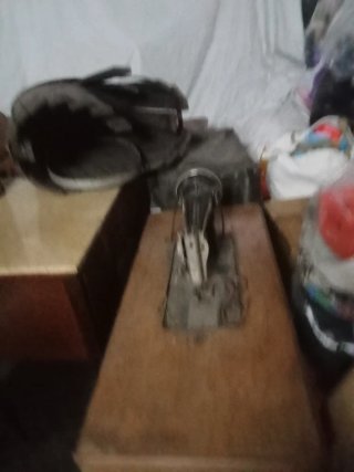 Máquina de coser antigua 682541402. Preguntar