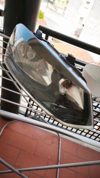 Faro derecho Volkswagen Polo 09-14 Original