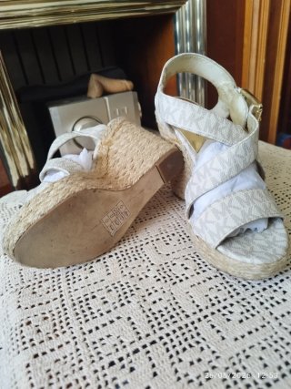 Sandalias Michael Kors Beige