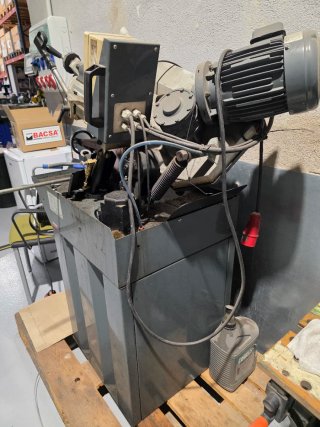 Sierra de cinta OPTIMUM S210G para metales