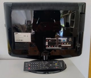 Samsung TV 19” HD Ready + Mando