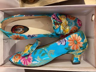 Traje de Fallera Azul con Flores