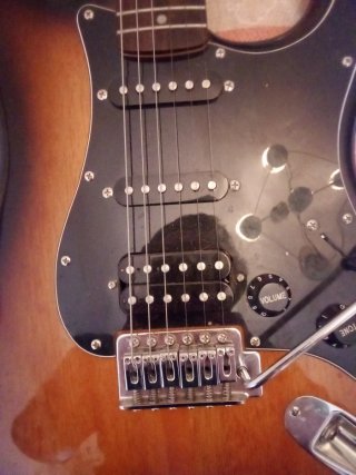 Guitarra Fender Squier Stratocaster