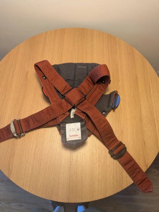 Mochila Portabebés BabyBjörn Granate
