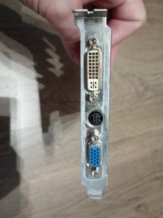 Tarjeta Gráfica ATI Radeon 9550 256MB