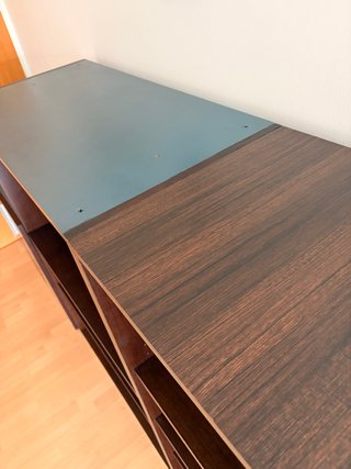 Muebles de madera altos y bajos