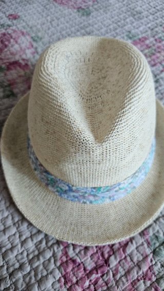 Sombrero Sfera Beige con Cinta Floral