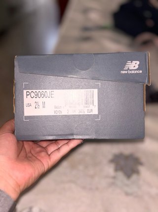 New Balance 9060 Beige/Rosa Talla 34/medio