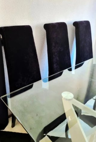 Elegantes sillas de comedor en terciopelo