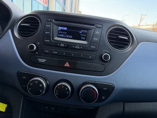 Hyundai i10 1.0 Tecno Blue