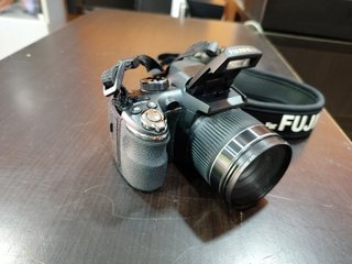 Fujifilm Finepix S3300 Cámara Digital 14MP