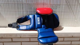 Peto /chaleco Taekwondo REWON Reversible Talla M