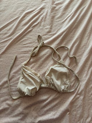 Bikini crema texturizado