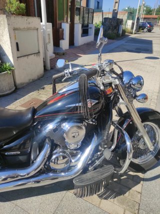 Kawasaki VN 900 Cruiser Negra
