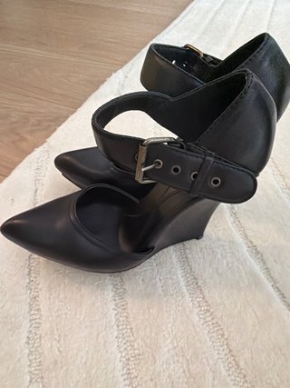 Sandalias Alexander McQueen Negras