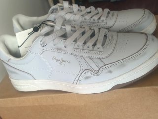 Zapatillas Pepe Jeans grises y blancas