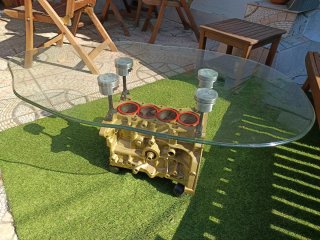 Mesa de centro con motor y cristal
