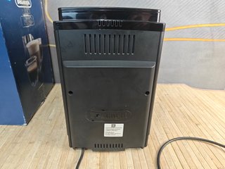 Cafetera DeLonghi Magnifica S ECAM11.112.B