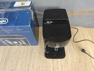 Cafetera DeLonghi Magnifica S ECAM11.112.B