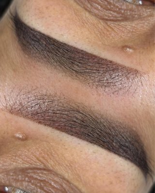 PELUQUERÍA Y UÑAS PROFESIONAL