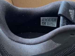 Adidas negras casi nuevas