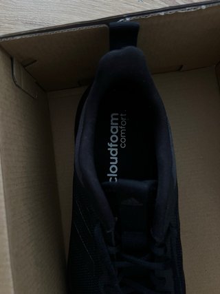 Adidas negras casi nuevas