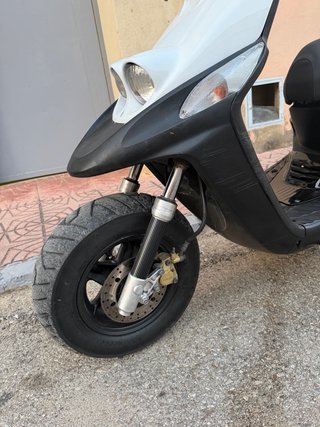 Yamaha Scooter 50cc CW50RS BWs