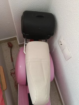 Moto Vespa Rosa