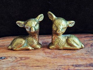 Pareja Esculturas Cervatillos