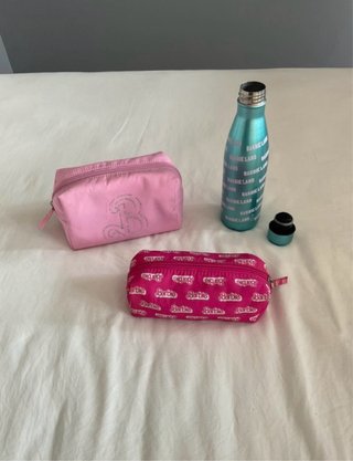Conjunto Barbie: Necessaires e Garrafa e estojo