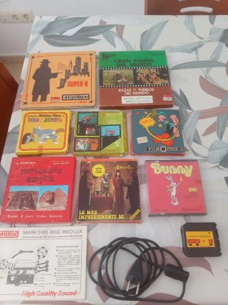 Proyector Súper 8 y películas.