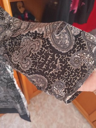 Vestido estampado paisley negro y gris