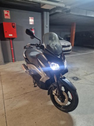 Yamaha XMAX 250cc Scooter Automática