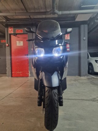Yamaha XMAX 250cc Scooter Automática