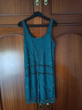 Vestido fiesta verde con pedrería