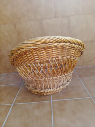 Poltrona rotonda in vimini