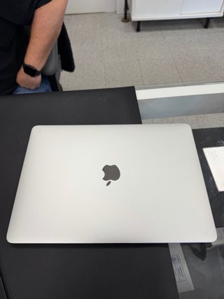 MacBook Air 16GB RAM 512GB SSD M1
