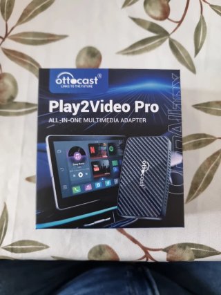 Ottocast Play2Video Pro Multimedia Adapter