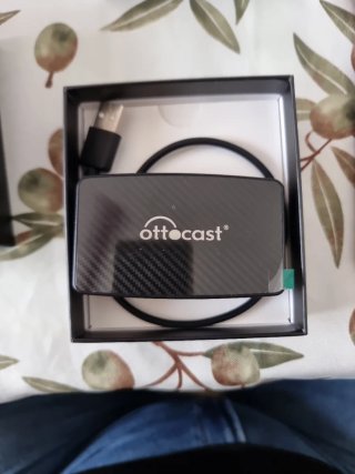 Ottocast Play2Video Pro Multimedia Adapter