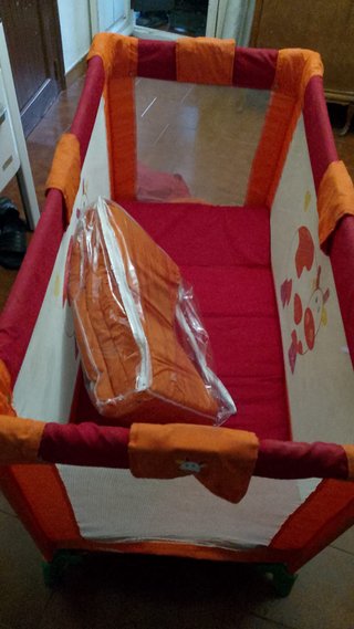 Cuna de viaje plegable