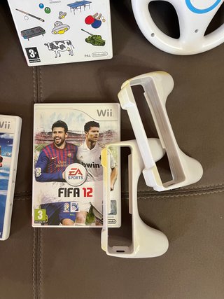 FIFA 12 Wii + 2 mandos clásicos
