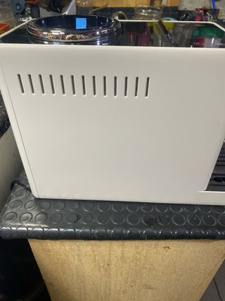 Cafetera Superautomática DeLonghi Rivelia