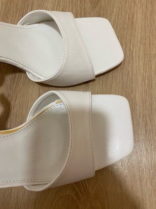 Sandalias blancas tacón, talla 39
