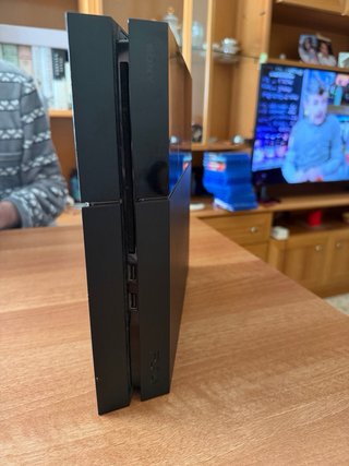 PS4 (PlayStation 4) + Uncharted 4