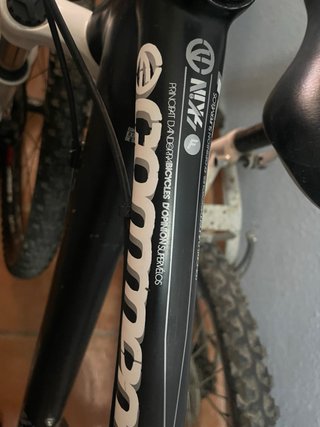 Bicicleta Montaña Negra cuadro de carbono