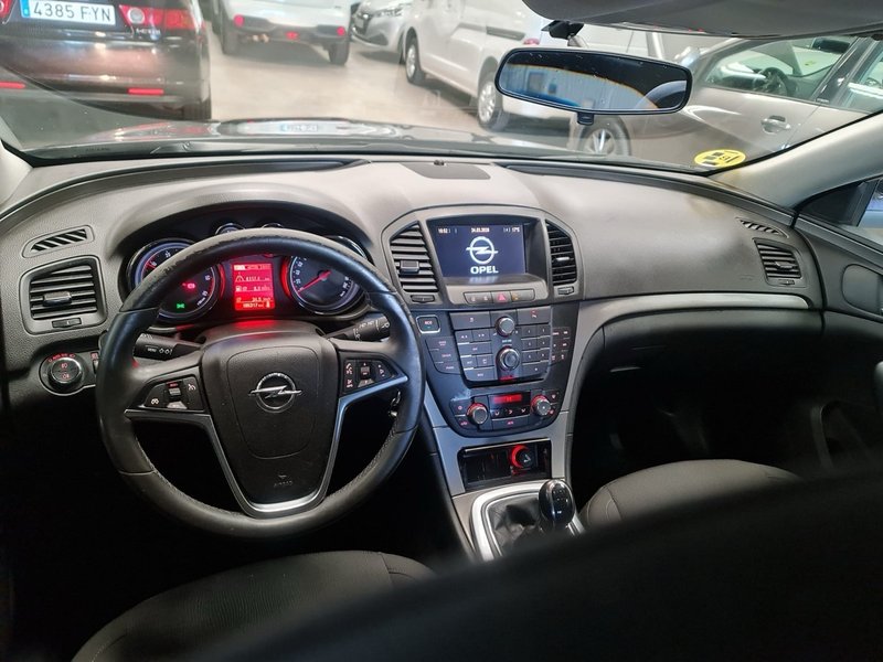 Opel Insignia 2013, foto 8